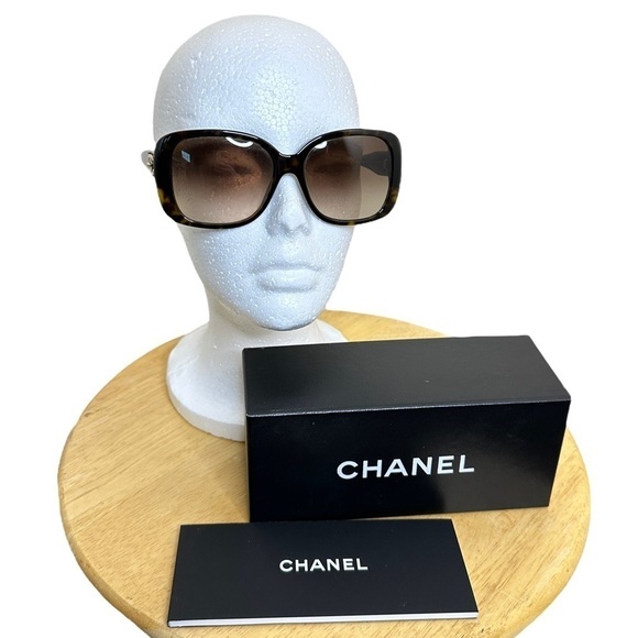 Chanel CC Turnlock Sunglasses 5234 Q Tortoise Quilted Leather Trim main image 14